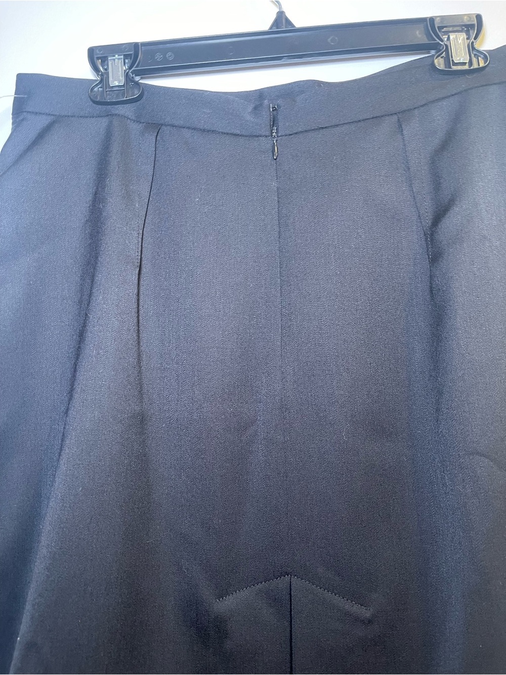Max Azria Black Skirt NWT- Size 10 - Picture 7 of 12
